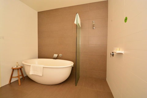 Mornington Hotel - Tourism Caloundra 38