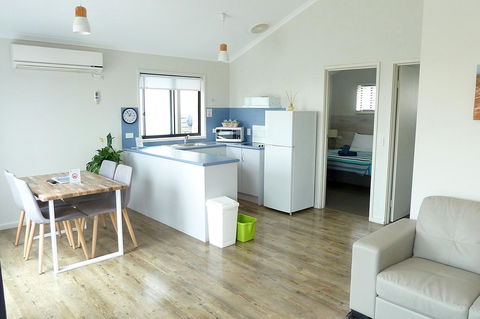 Apollo Bay Waterfront Motor Inn - Tourism Caloundra 4