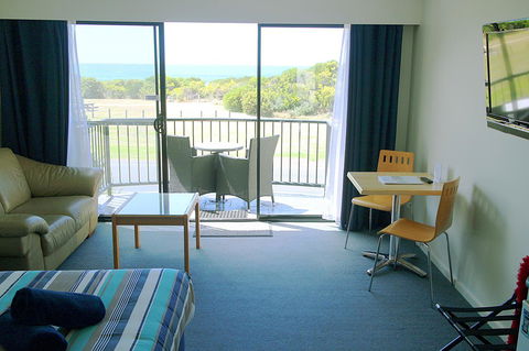 Apollo Bay Waterfront Motor Inn - Tourism Caloundra 29