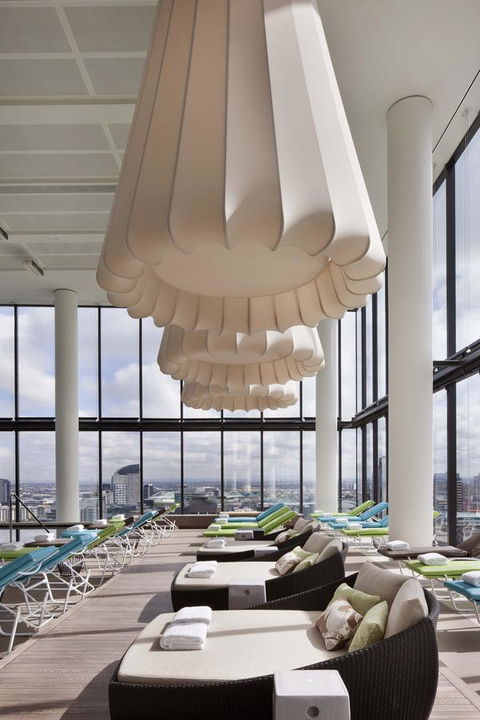 Crown Metropol Melbourne - Tourism Caloundra 15