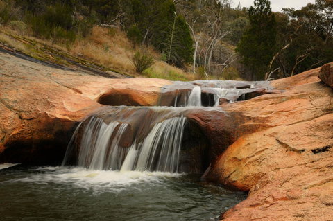 The Grampians Motel - Tourism Caloundra 1