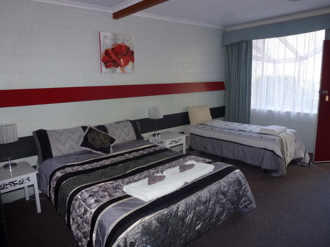 The Grampians Motel - Tourism Caloundra 6