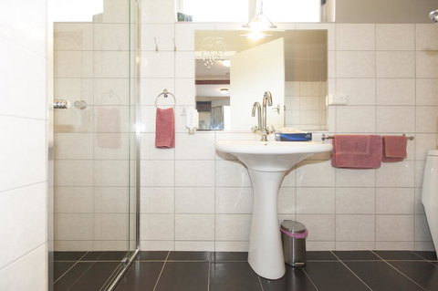 The Grampians Motel - Tourism Caloundra 38