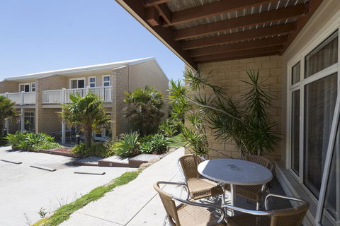 Port Campbell Parkview Motel & Apartments - Tourism Caloundra 33
