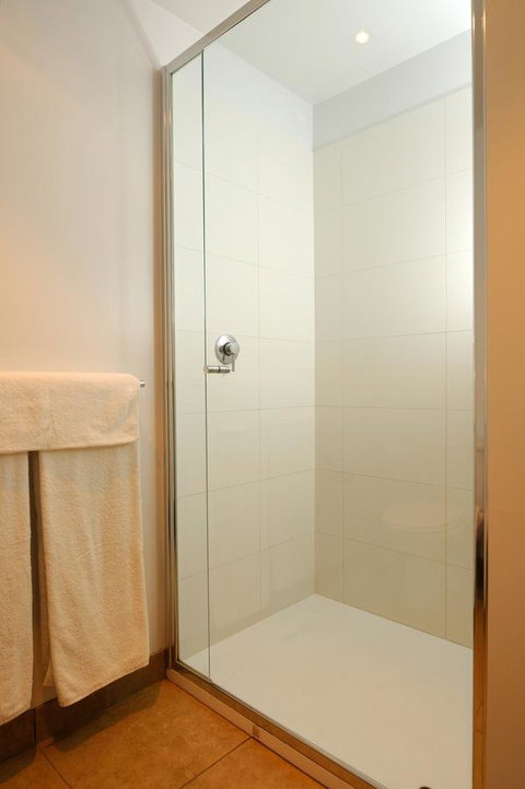 The Victoria Apartments - Tourism Caloundra 1