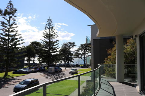 130 At The Waves - Tourism Caloundra 0