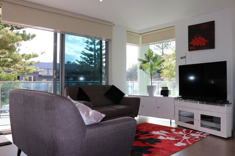 130 At The Waves - Tourism Caloundra 4