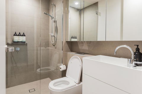 New Eureka 108 Hotel Apartments - Tourism Caloundra 10