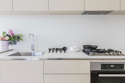 New Eureka 108 Hotel Apartments - Tourism Caloundra 9