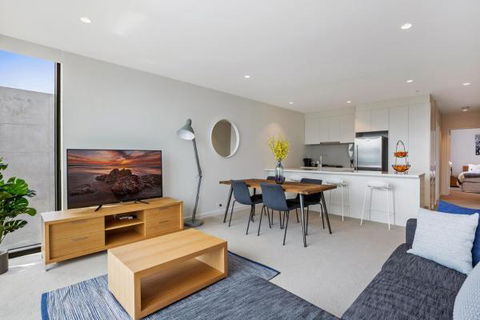 Experience Platinum Hotel Apartments - Tourism Caloundra 3
