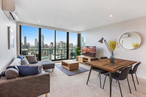 Experience Platinum Hotel Apartments - Tourism Caloundra 0