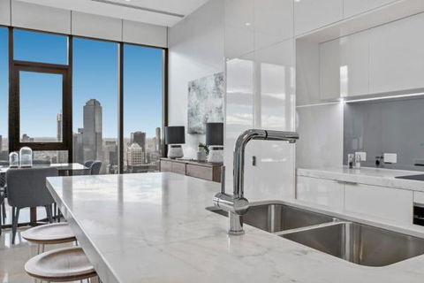 Experience Platinum Hotel Apartments - Tourism Caloundra 7