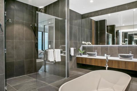 Experience Platinum Hotel Apartments - Tourism Caloundra 21