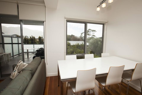 7 Falls Apartments - Tourism Caloundra 10