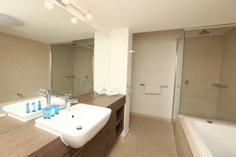 7 Falls Apartments - Tourism Caloundra 1