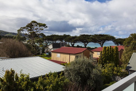 7 Falls Apartments - Tourism Caloundra 3