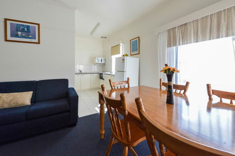 Heyfield Motel And Apartments - Tourism Caloundra 23