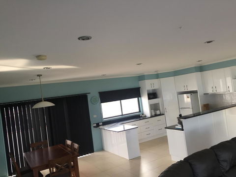 Heyfield Motel And Apartments - Tourism Caloundra 44