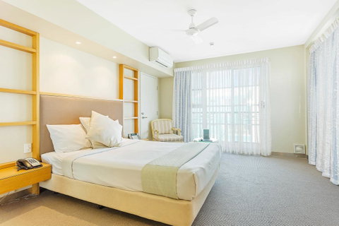 Deep Blue Hotel & Hot Springs - Tourism Caloundra 43