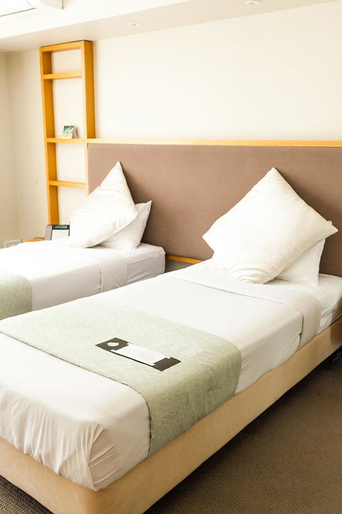 Deep Blue Hotel & Hot Springs - Tourism Caloundra 17