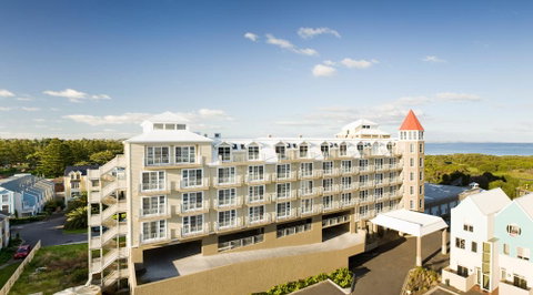 Deep Blue Hotel & Hot Springs - Tourism Caloundra 40