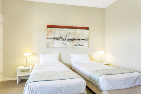 Deep Blue Hotel & Hot Springs - Tourism Caloundra 30