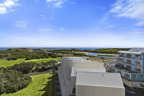 Deep Blue Hotel & Hot Springs - Tourism Caloundra 34