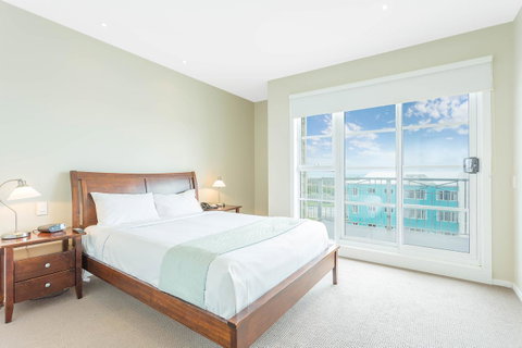 Deep Blue Hotel & Hot Springs - Tourism Caloundra 33