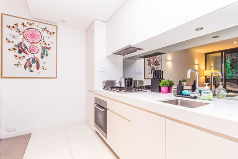 Stay Like Home - Tourism Caloundra 9