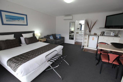 Mornington Motel - Tourism Caloundra 7