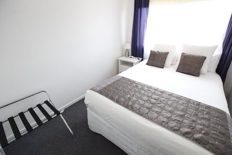 Mornington Motel - Tourism Caloundra 27