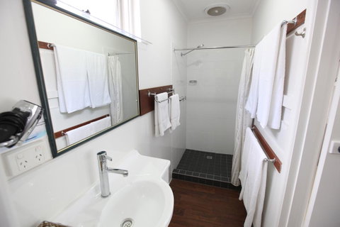 Mornington Motel - Tourism Caloundra 6