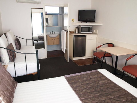 Mornington Motel - Tourism Caloundra 37