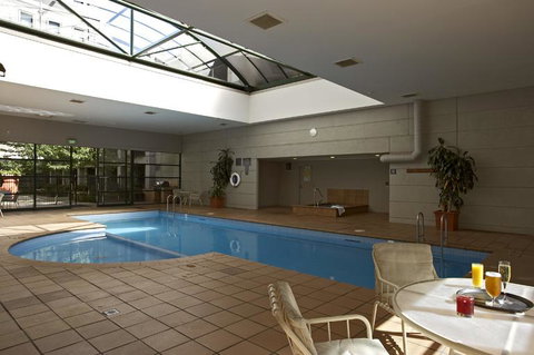 Grand Hotel Melbourne - Tourism Caloundra 1