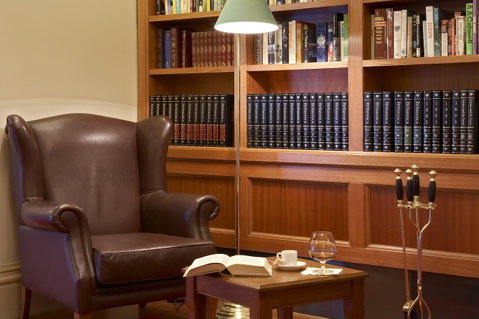 Grand Hotel Melbourne - Tourism Caloundra 9