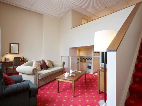 Grand Hotel Melbourne - Tourism Caloundra 39
