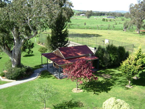 Greenvale Holiday Units - Tourism Caloundra 11