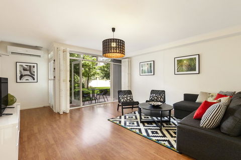 Melbourne Luxury Paradise - Tourism Caloundra 2