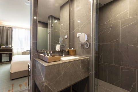 Novotel Melbourne Central - Tourism Caloundra 23