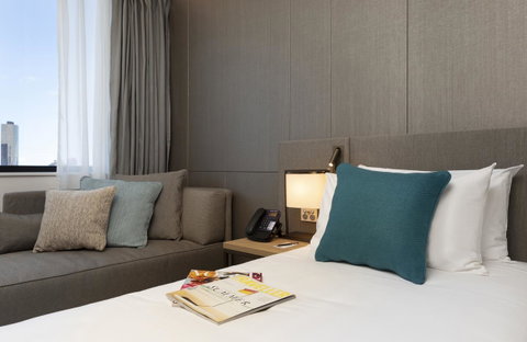 Novotel Melbourne Central - Tourism Caloundra 3