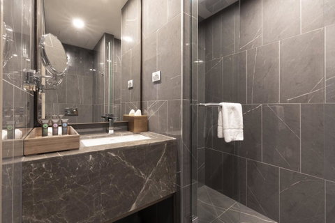 Novotel Melbourne Central - Tourism Caloundra 6