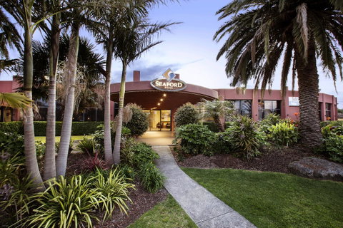 Nightcap At Seaford Hotel - Tourism Caloundra 5