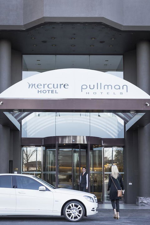 Mercure Melbourne Albert Park - Tourism Caloundra 1