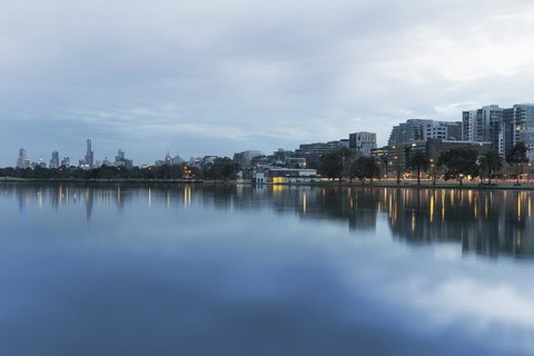 Mercure Melbourne Albert Park - Tourism Caloundra 24