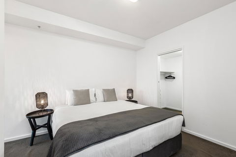 Melbourne Holiday Apartments Flinders Wharf - Tourism Caloundra 13