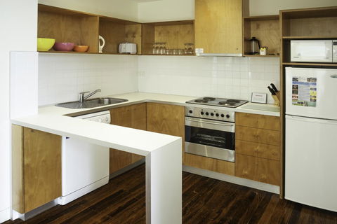 Phillip Island Apartments - Tourism Caloundra 4
