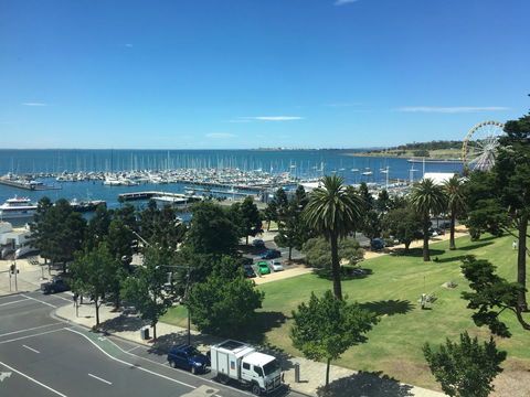 Geelong Waterfront Penthouse Apartment - Tourism Caloundra 2