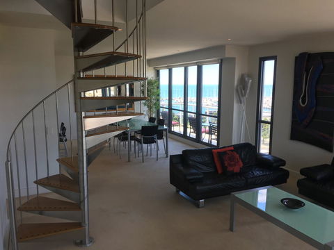 Geelong Waterfront Penthouse Apartment - Tourism Caloundra 4
