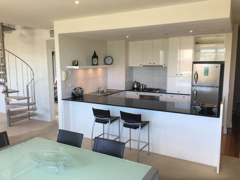 Geelong Waterfront Penthouse Apartment - Tourism Caloundra 11