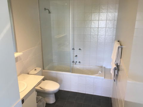 Geelong Waterfront Penthouse Apartment - Tourism Caloundra 15